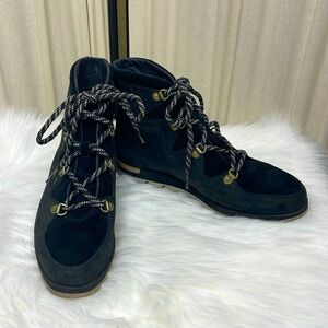 Sorel Black Lace Up Women's Boots size 9